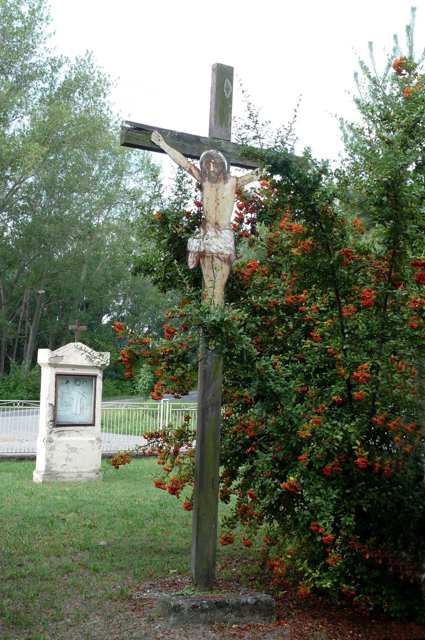 Balonyi templomkert fakeresztje