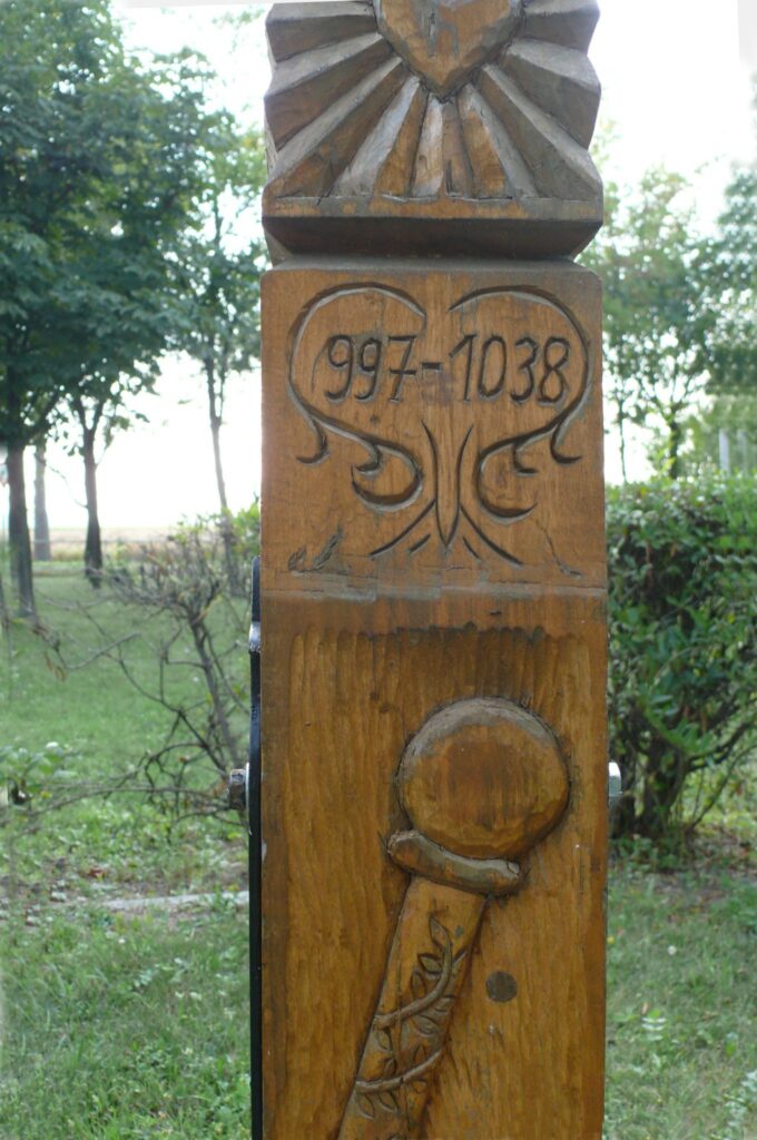 Kopjafa Szent István király emlékére