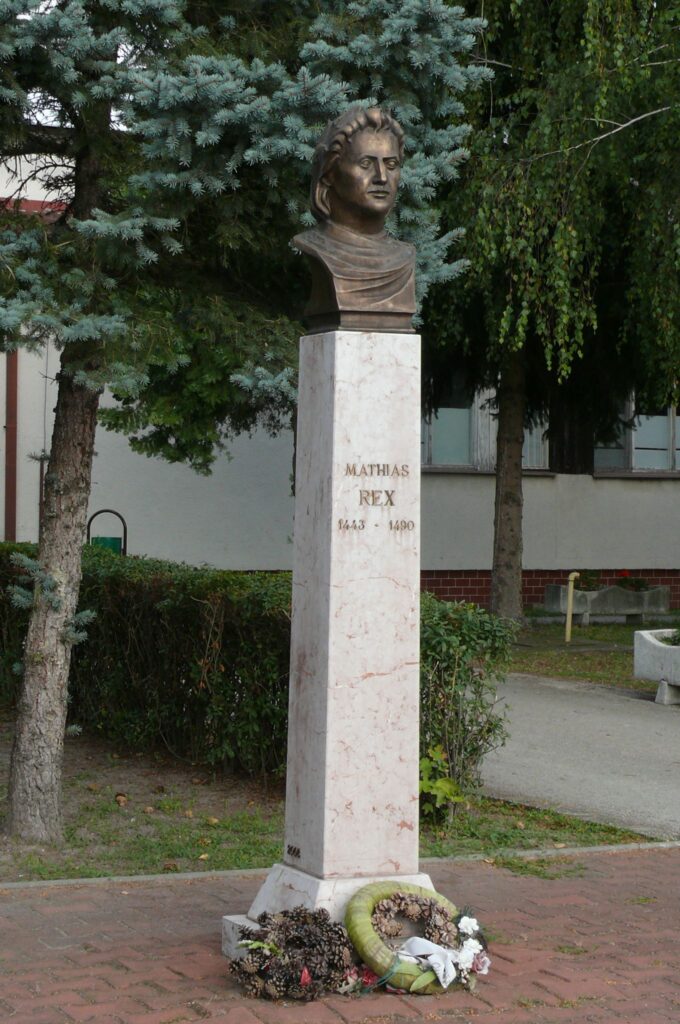Mátyás király szobra