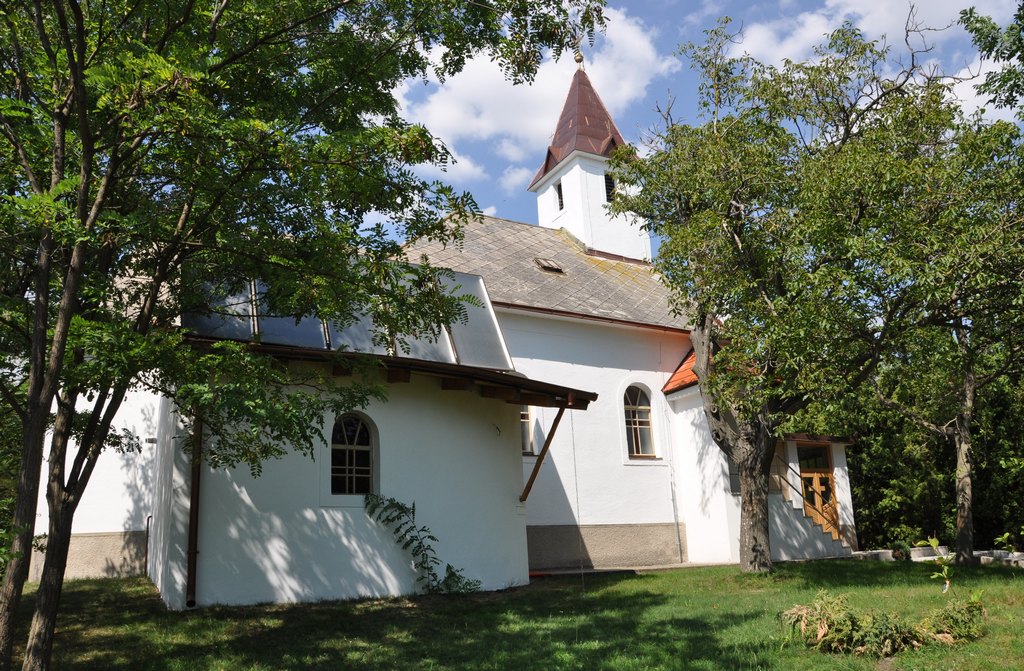 A kisudvarnoki Szentháromság-templom