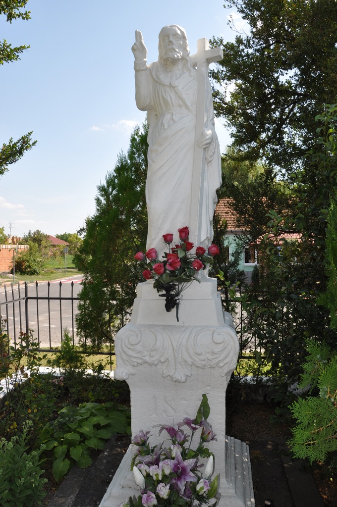 A feltámadt Krisztus szobra