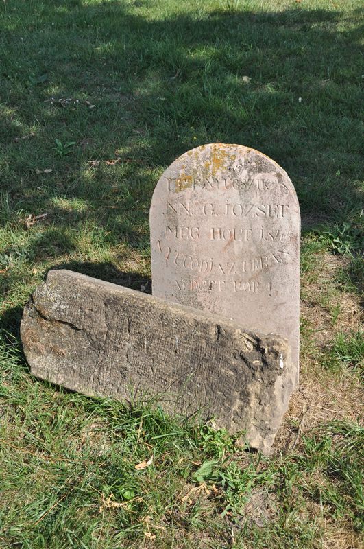 A hegyétei temető legöregebb sírjele