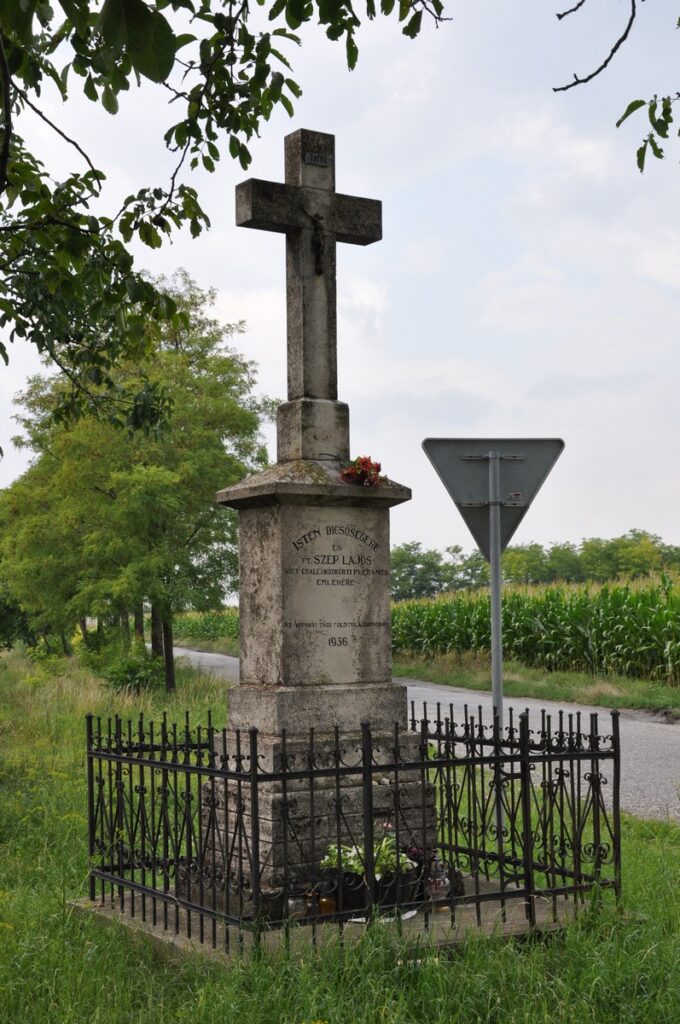 A Szép Lajos-kereszt vagy „Apponyi-tagi köröszt”