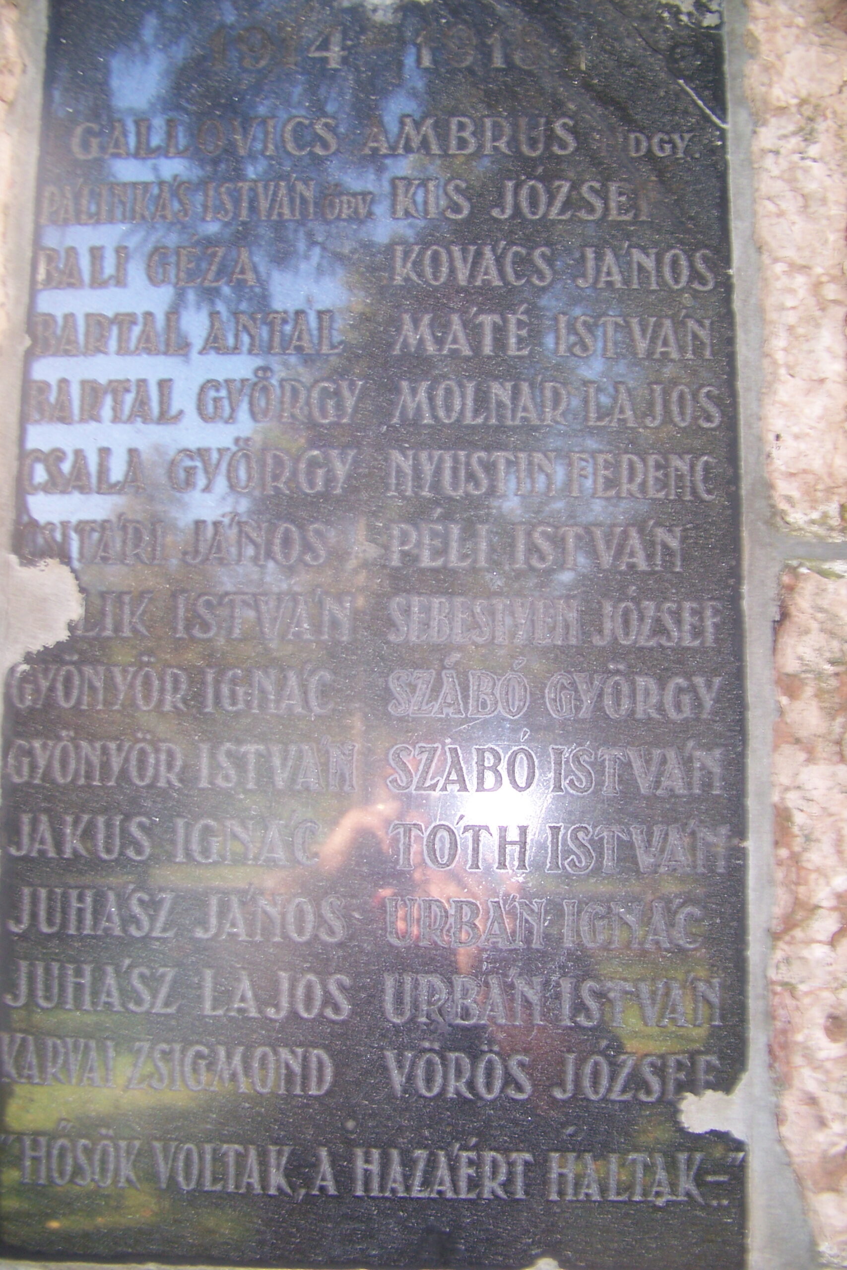 Az I. világháború viski hőseinek emlékműve