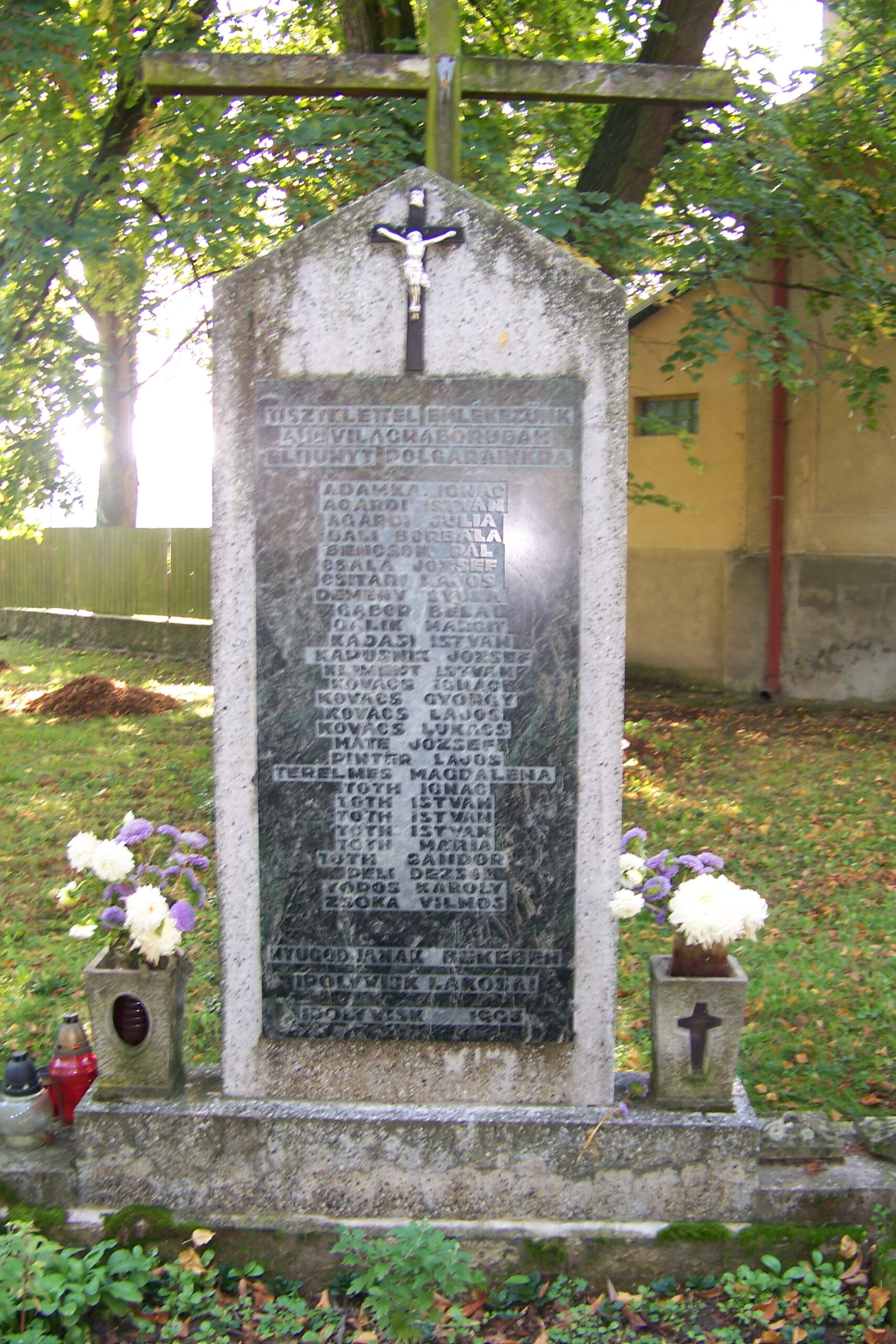 A II. világháború ipolyviski áldozatainak emlékműve