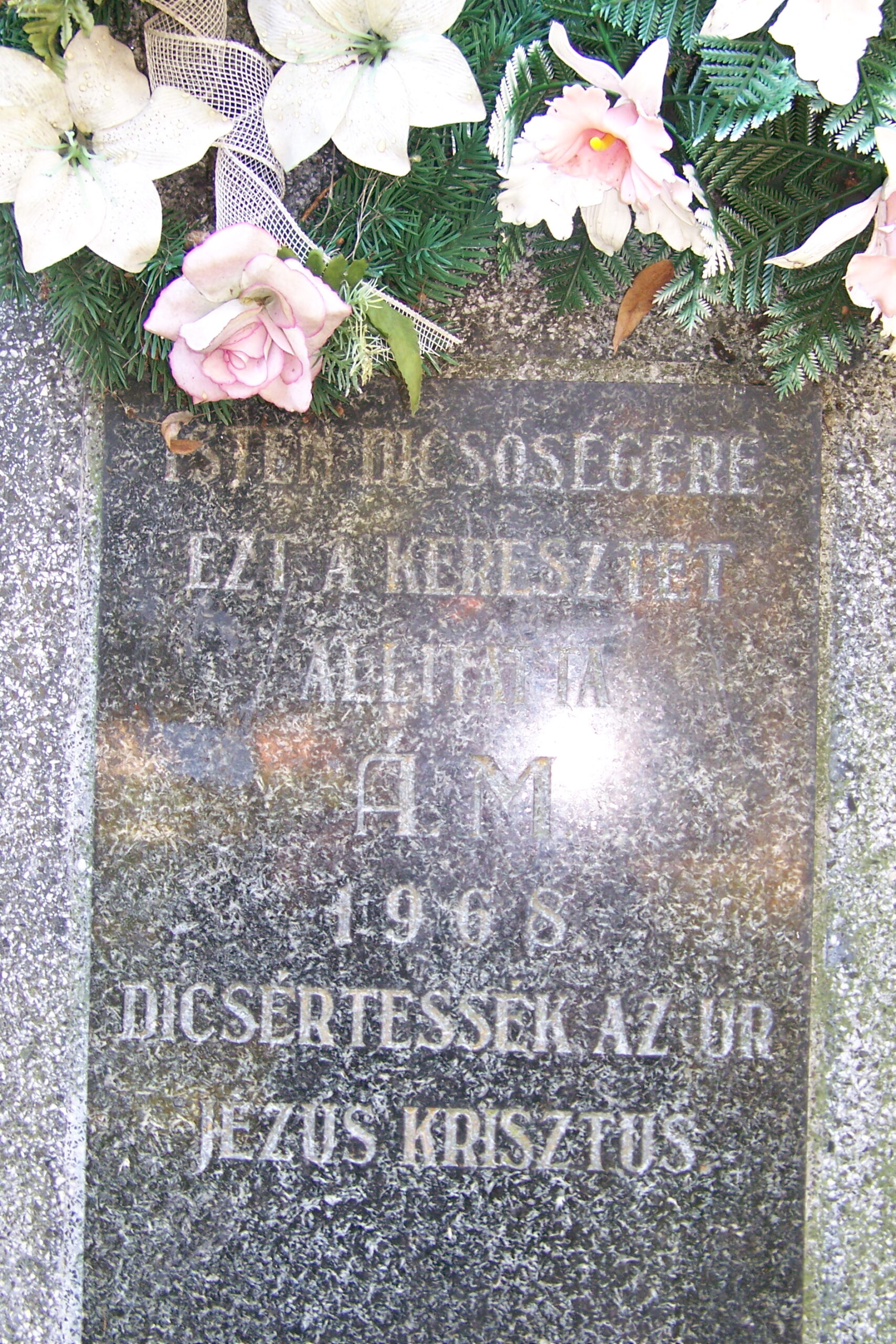 Az ipolyviski templomkerti kereszt