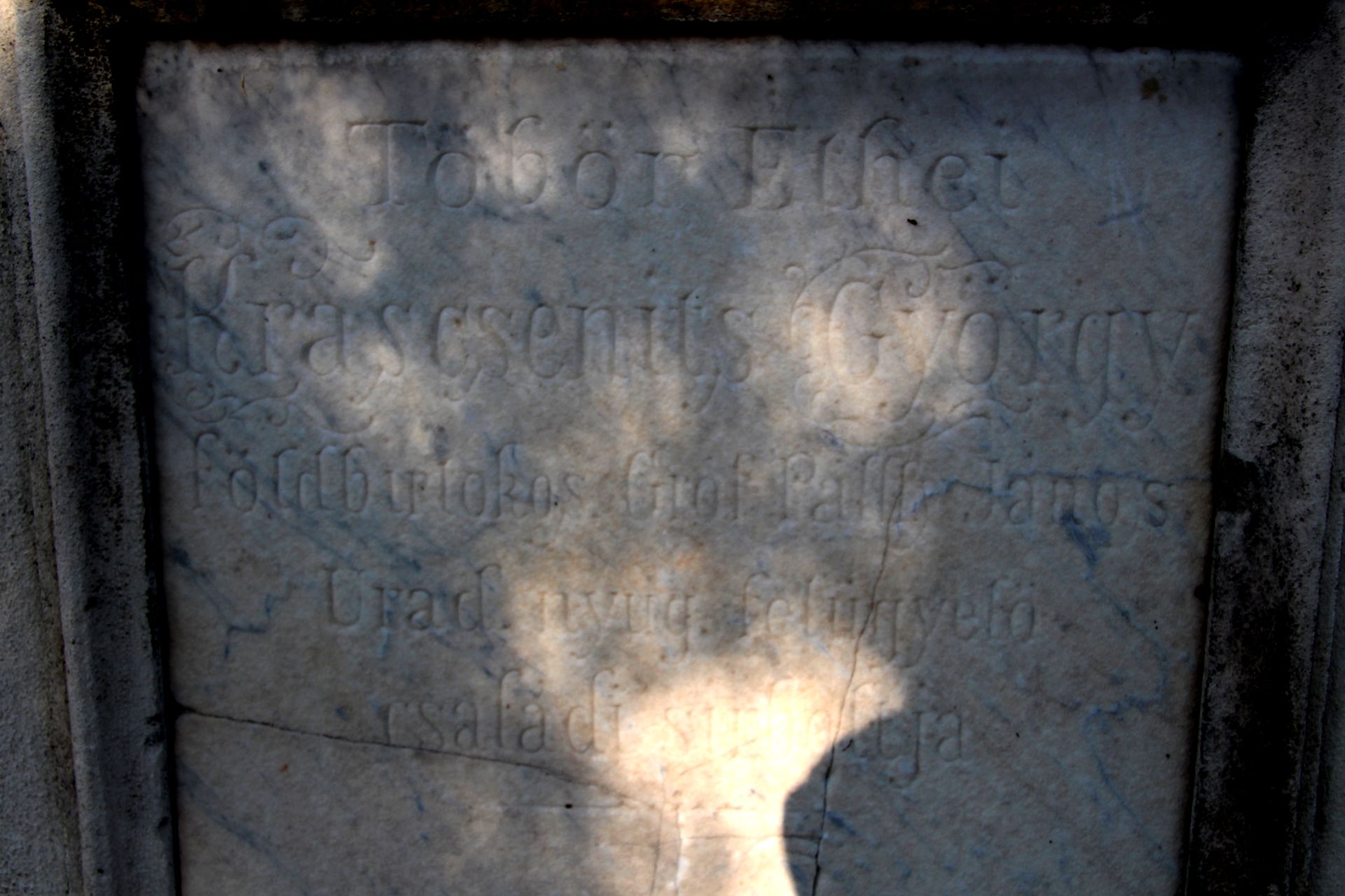 Töbör Ethei Kracsenits György családi sírboltja