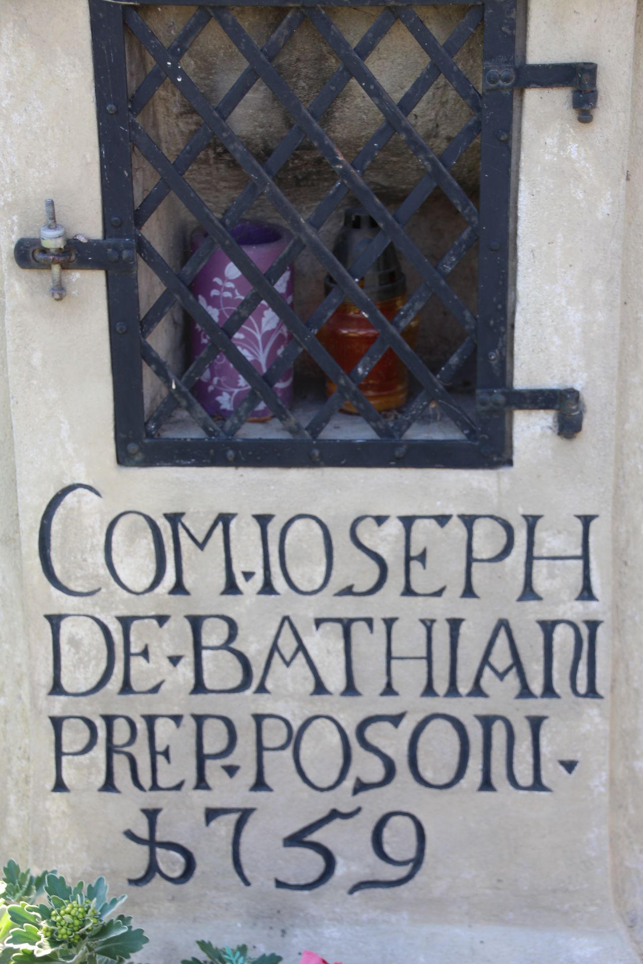 Nepomuki Szent János szobra