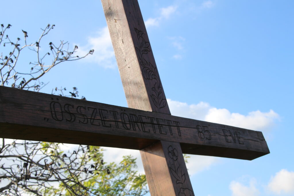 Trianoni emlékkereszt