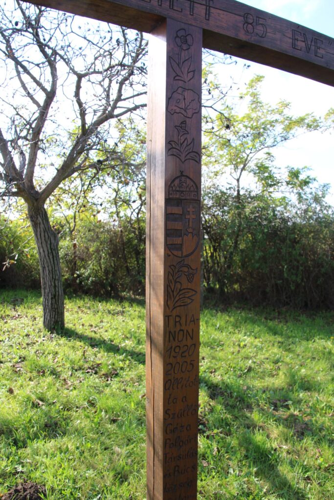 Trianoni emlékkereszt