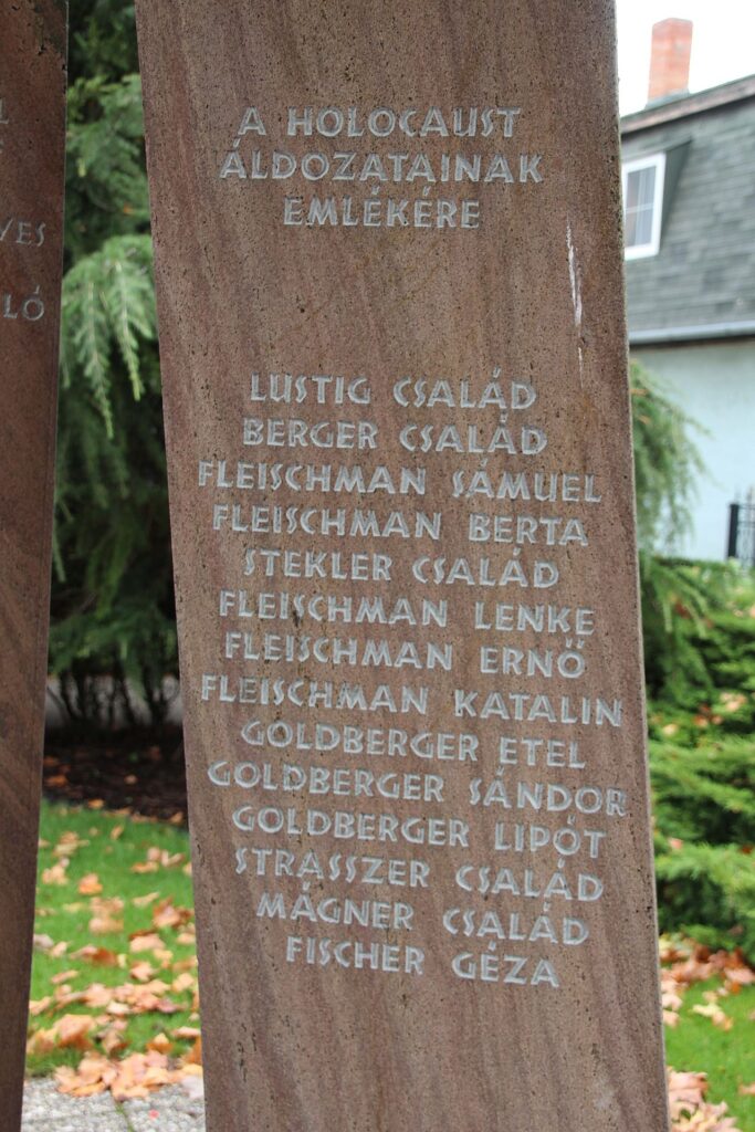 A 2. világháború és a holocaust áldozatainak emlékműve