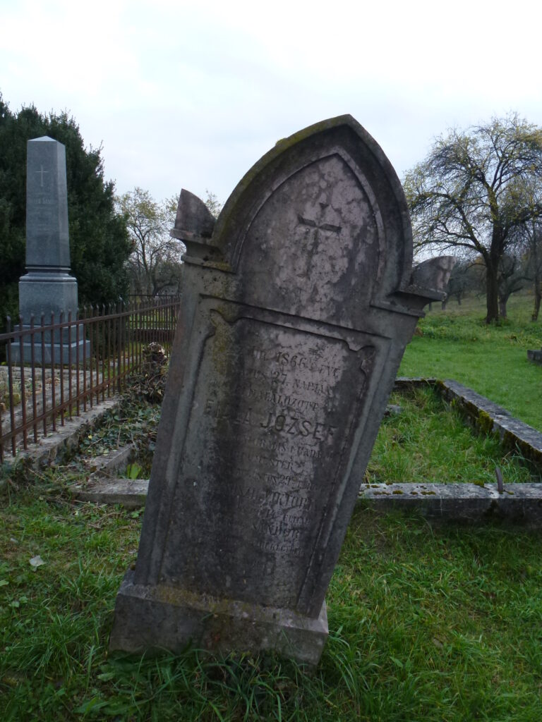 Zichy család sírjai Divényben