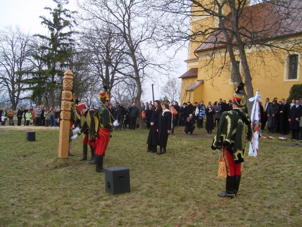 Kopjafa az 1848-49-es forradalom és szabadságharc emlékére