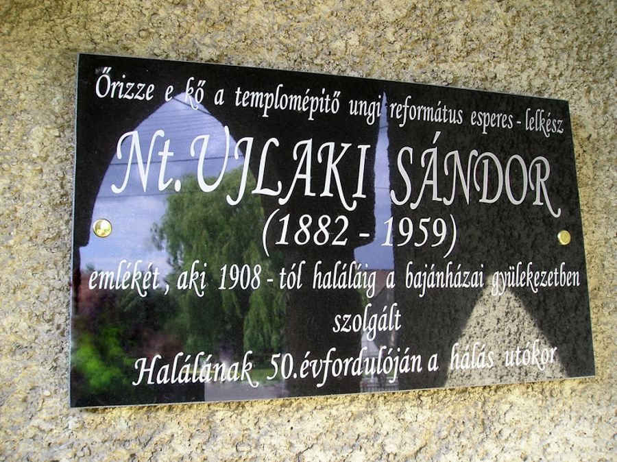 Nt. Ujlaki Sándor református lelkész - esperes emléktáblája