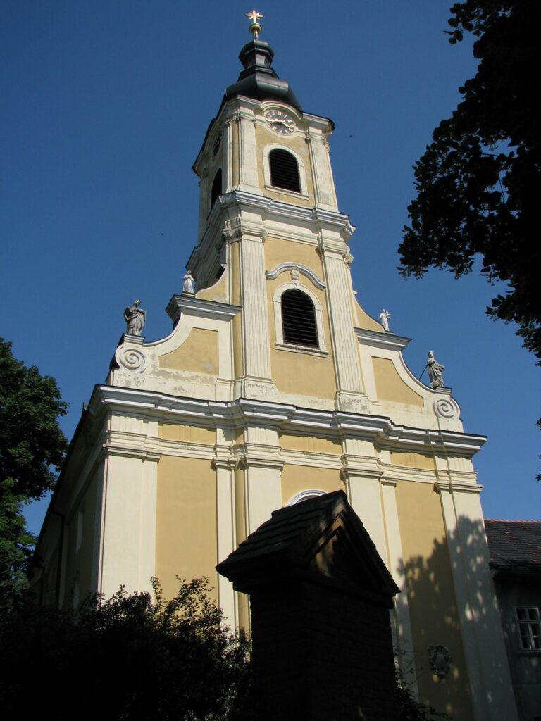 A bacsfa-szentantali katolikus templom