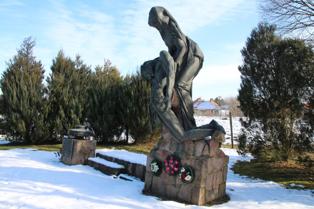 A két világháború halottainak emlékműve