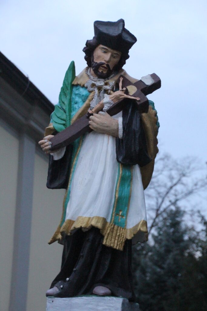 Nepomuki Szent János szobor