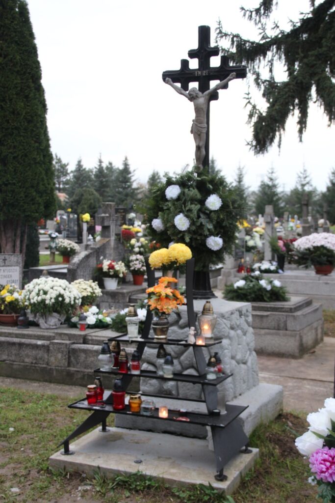 Temetői nagykereszt