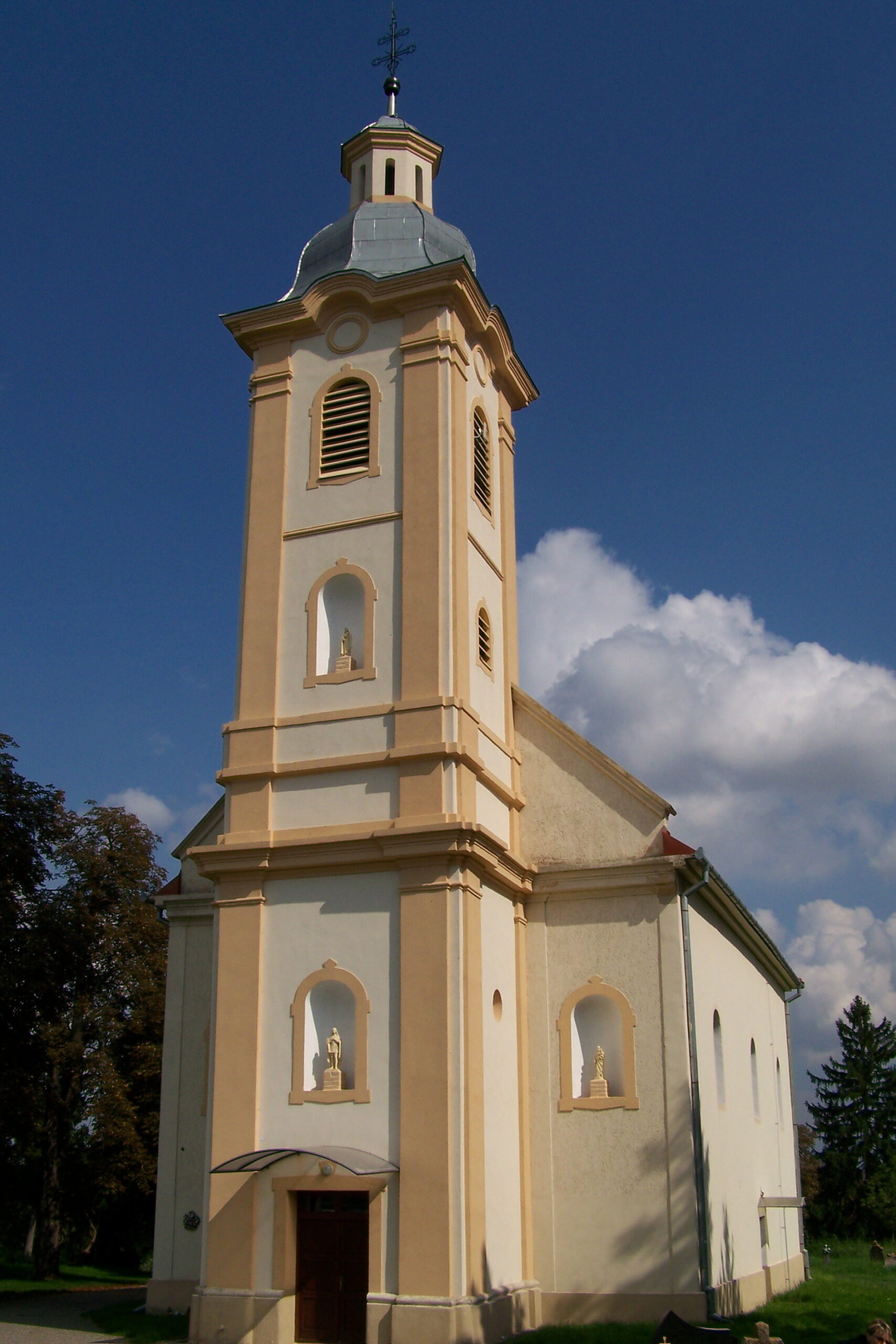 A farnadi katolikus templom