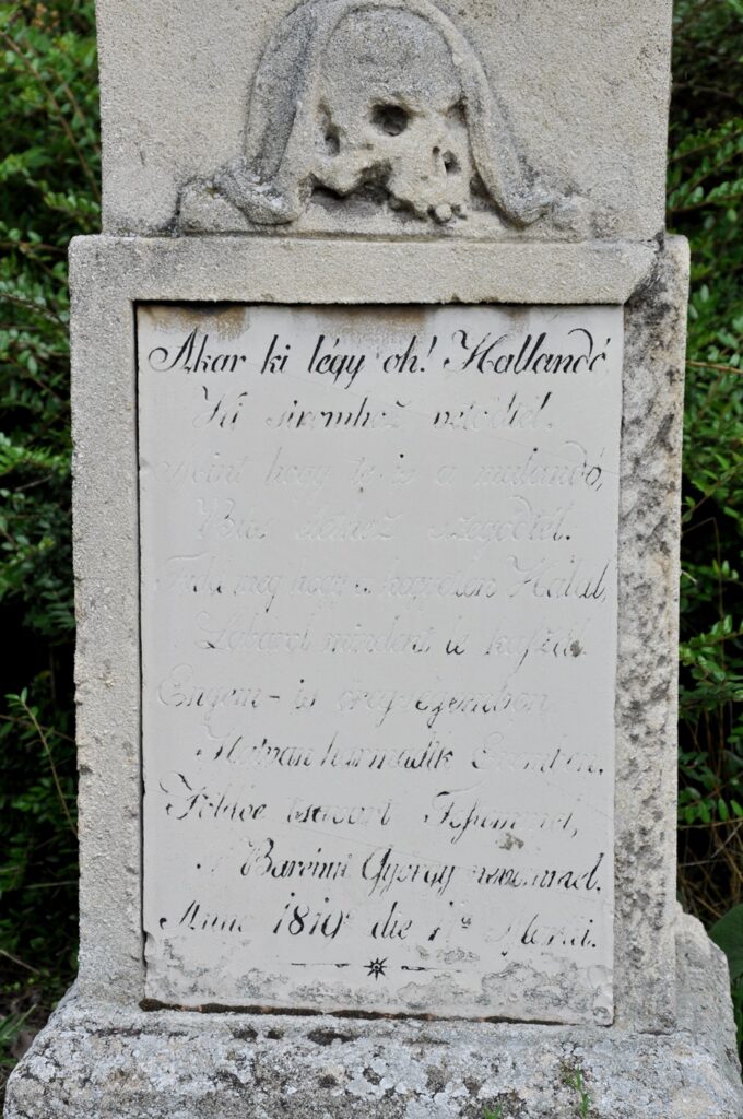 A nagyszarvai temető sírjai