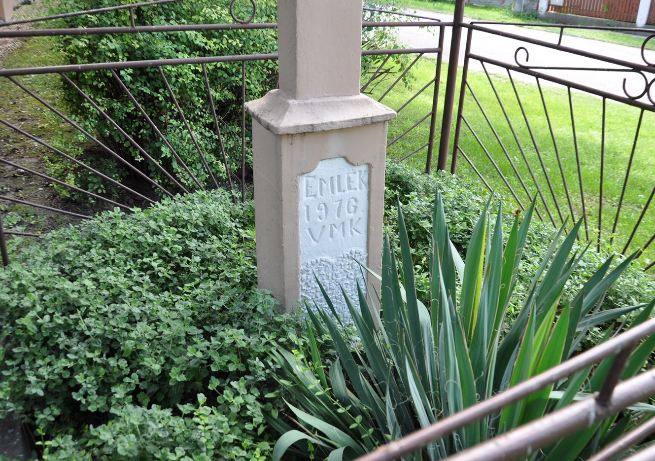 Útmenti kereszt Keszölcésen