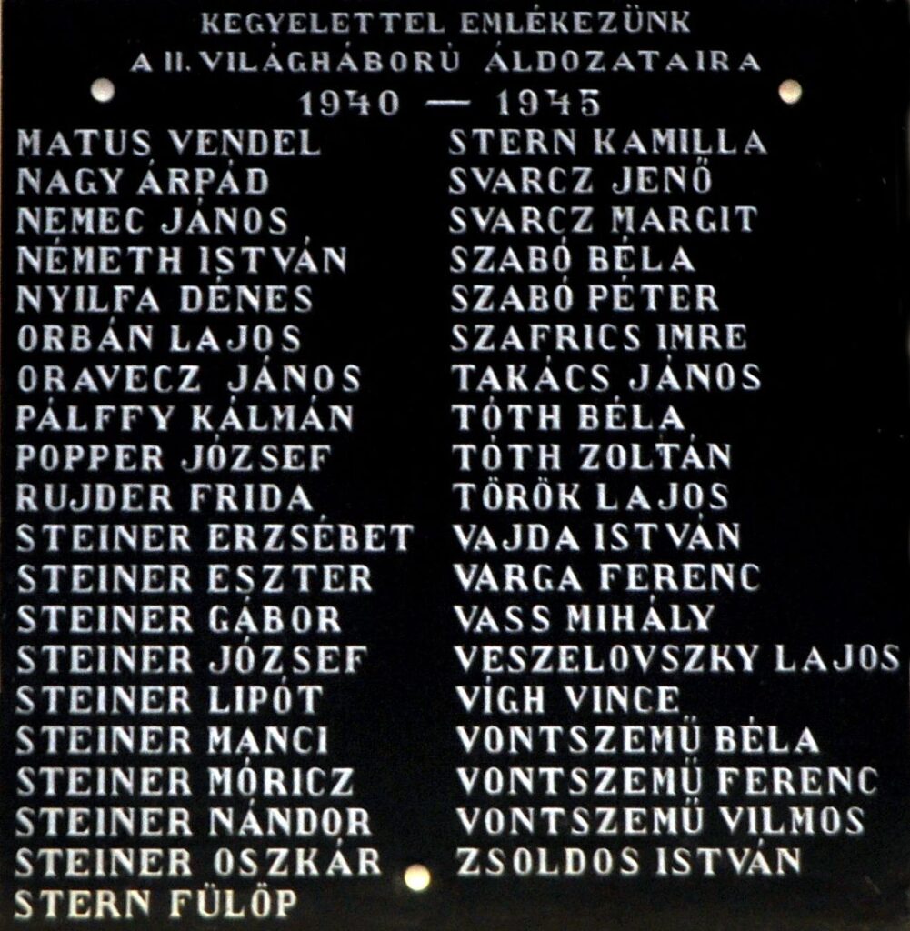 Az 1. és 2. világháború hőseinek emléktáblái