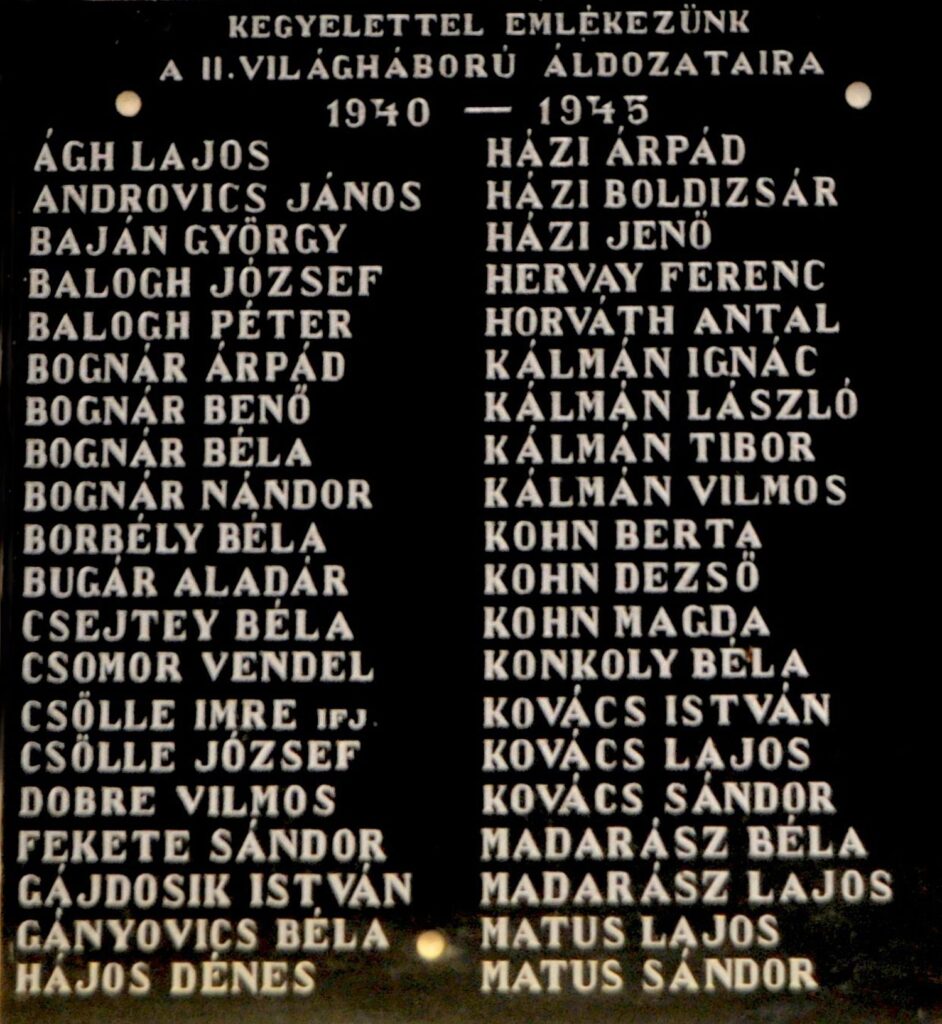 Az 1. és 2. világháború hőseinek emléktáblái