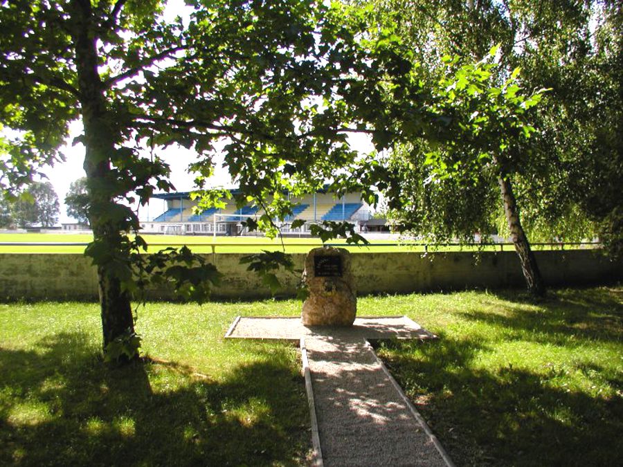 Forró Róbert labdarúgó emlékműve