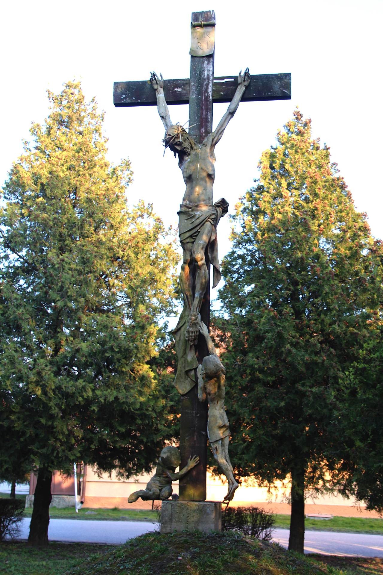 Lőgérpatonyi útmenti kereszt