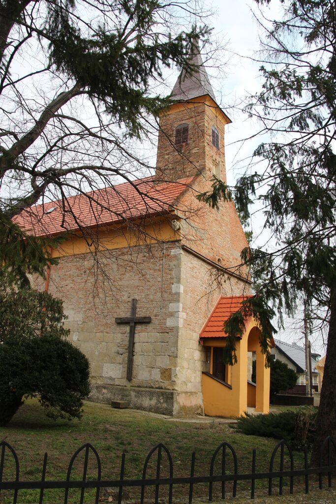 Szűz Mária tiszteletére emelt római katolikus templom