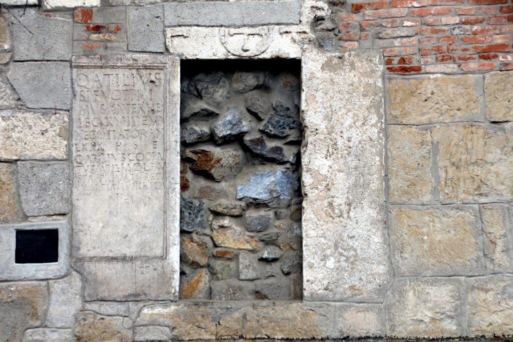 Szűz Mária tiszteletére emelt római katolikus templom