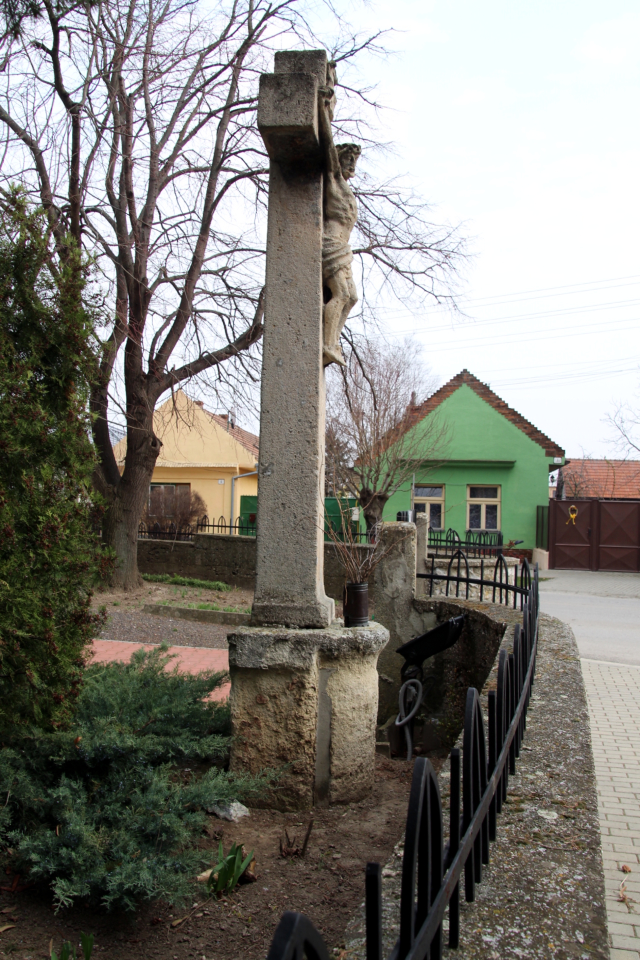 Templomkerti kereszt