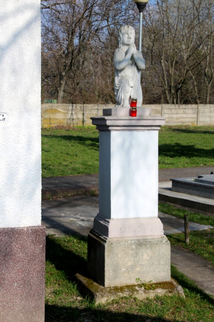 A Bittó család sírboltja