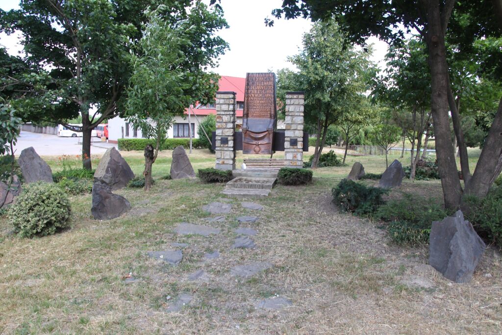 A halotti beszéd (Anonymus) szobra