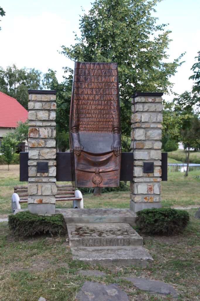 A halotti beszéd (Anonymus) szobra