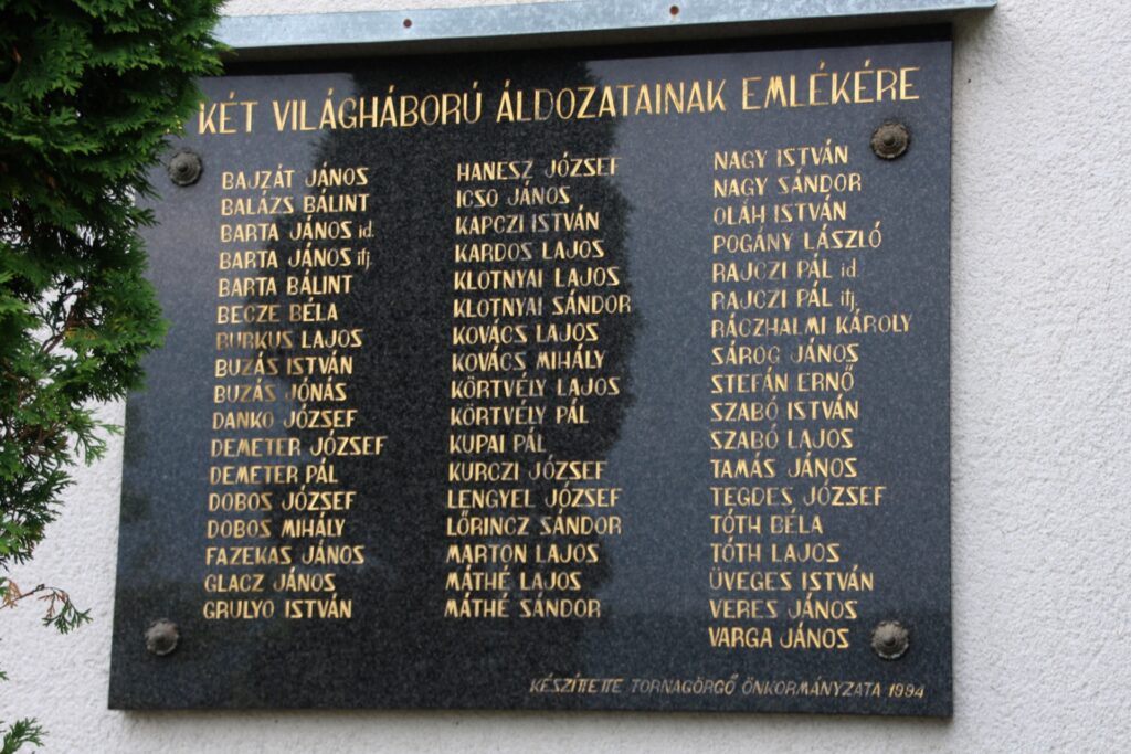 A két világháború áldozatainak emléktáblája