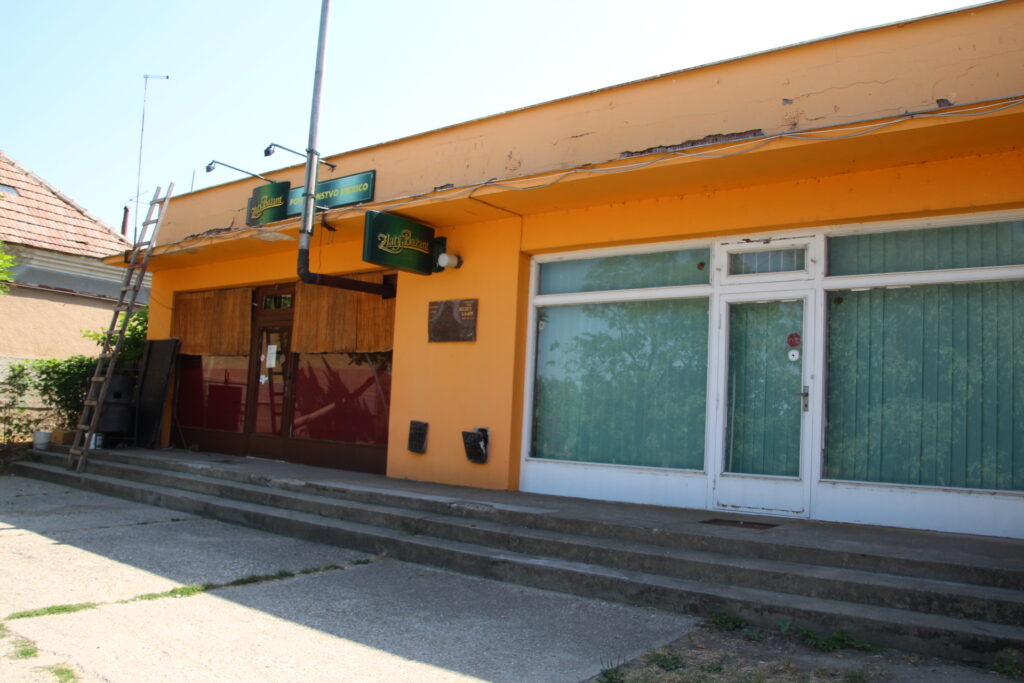 Vecsey Lajos emléktáblája