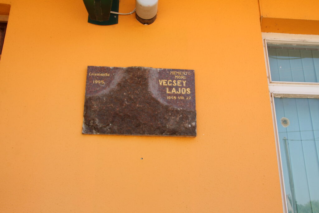 Vecsey Lajos emléktáblája