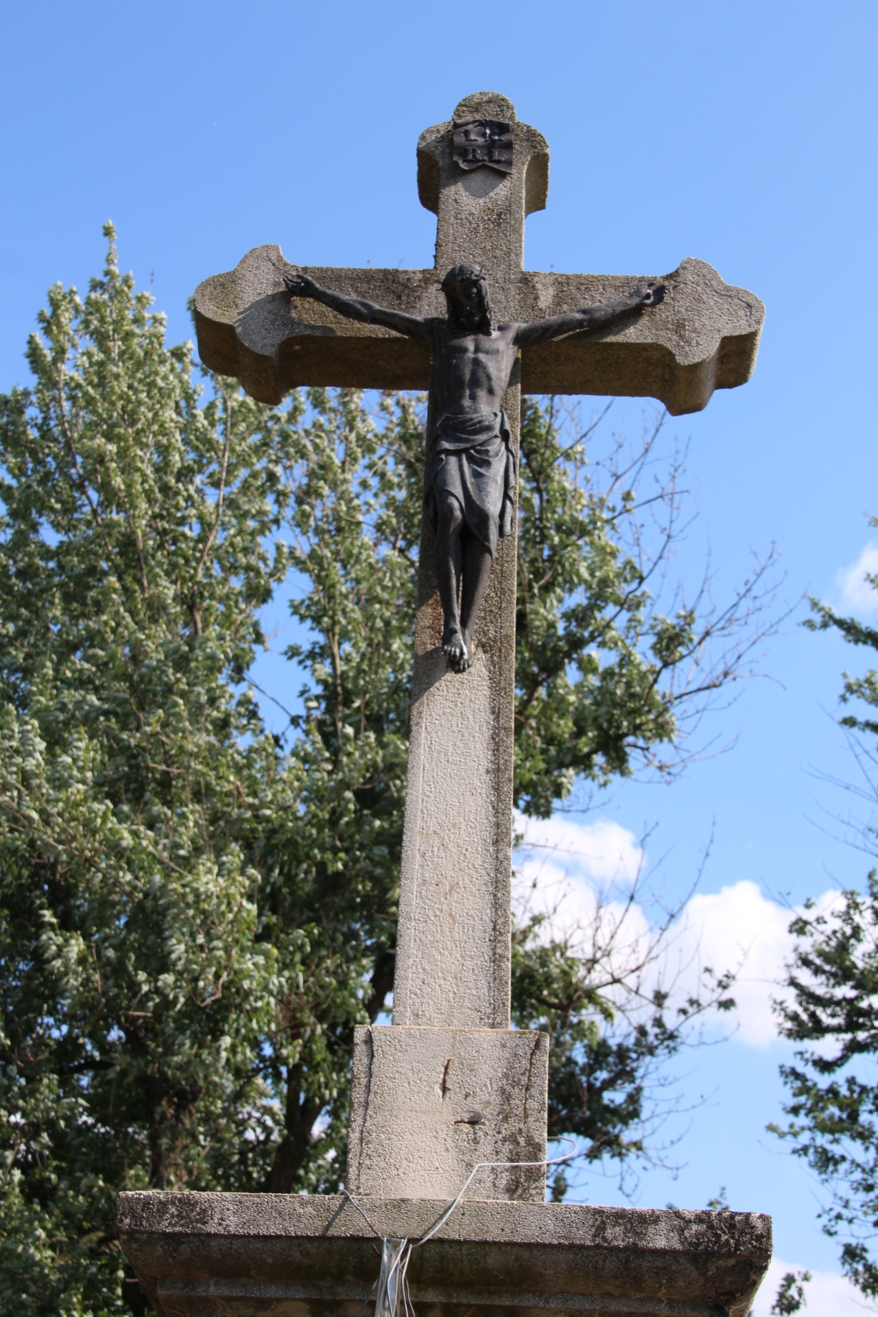 Temetői nagykereszt