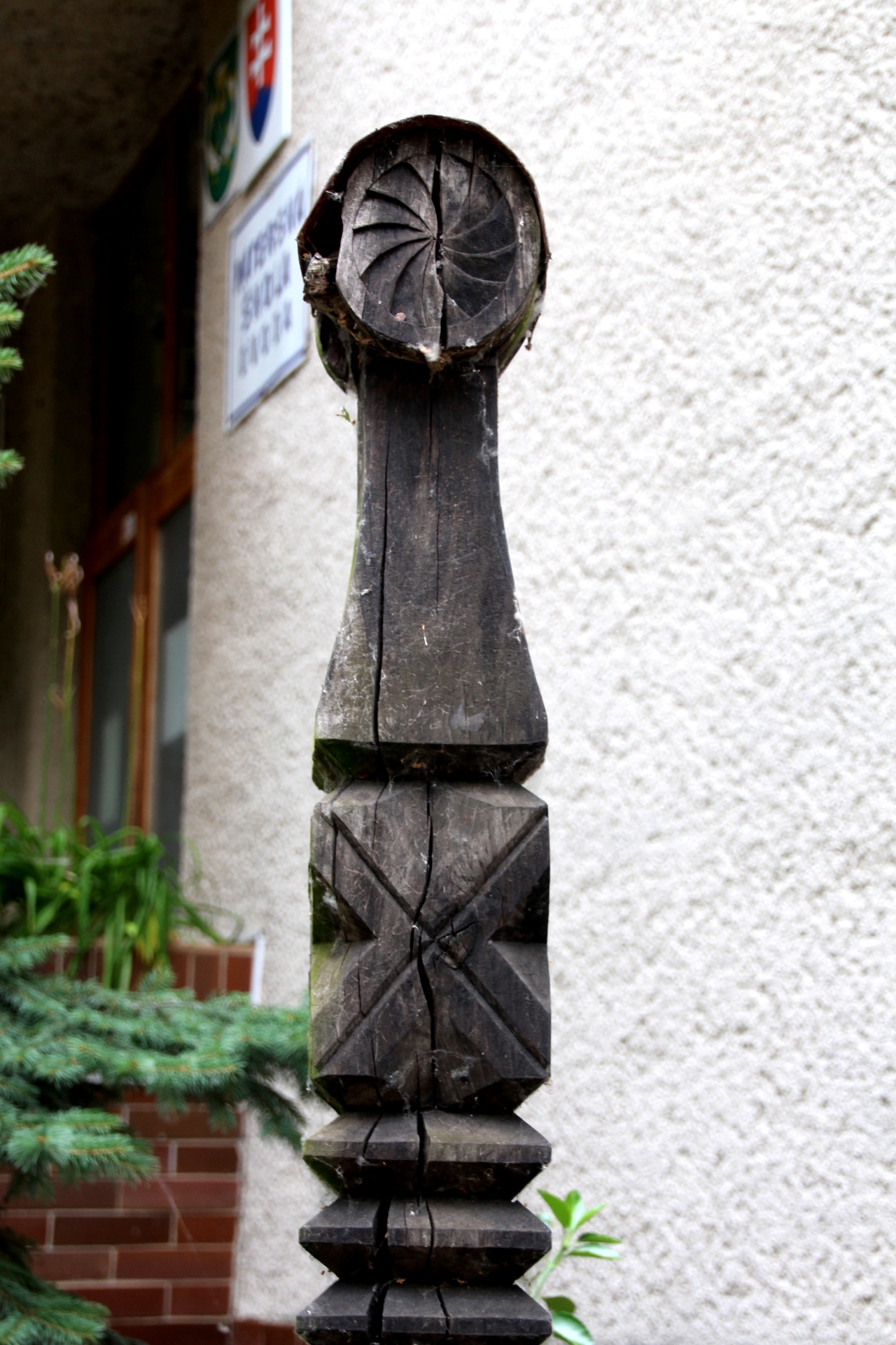 Népművészeti tábor kopjafája