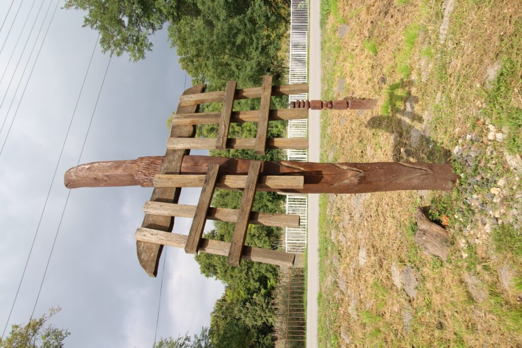 Hét Vezér szoborpark, Turul szobor