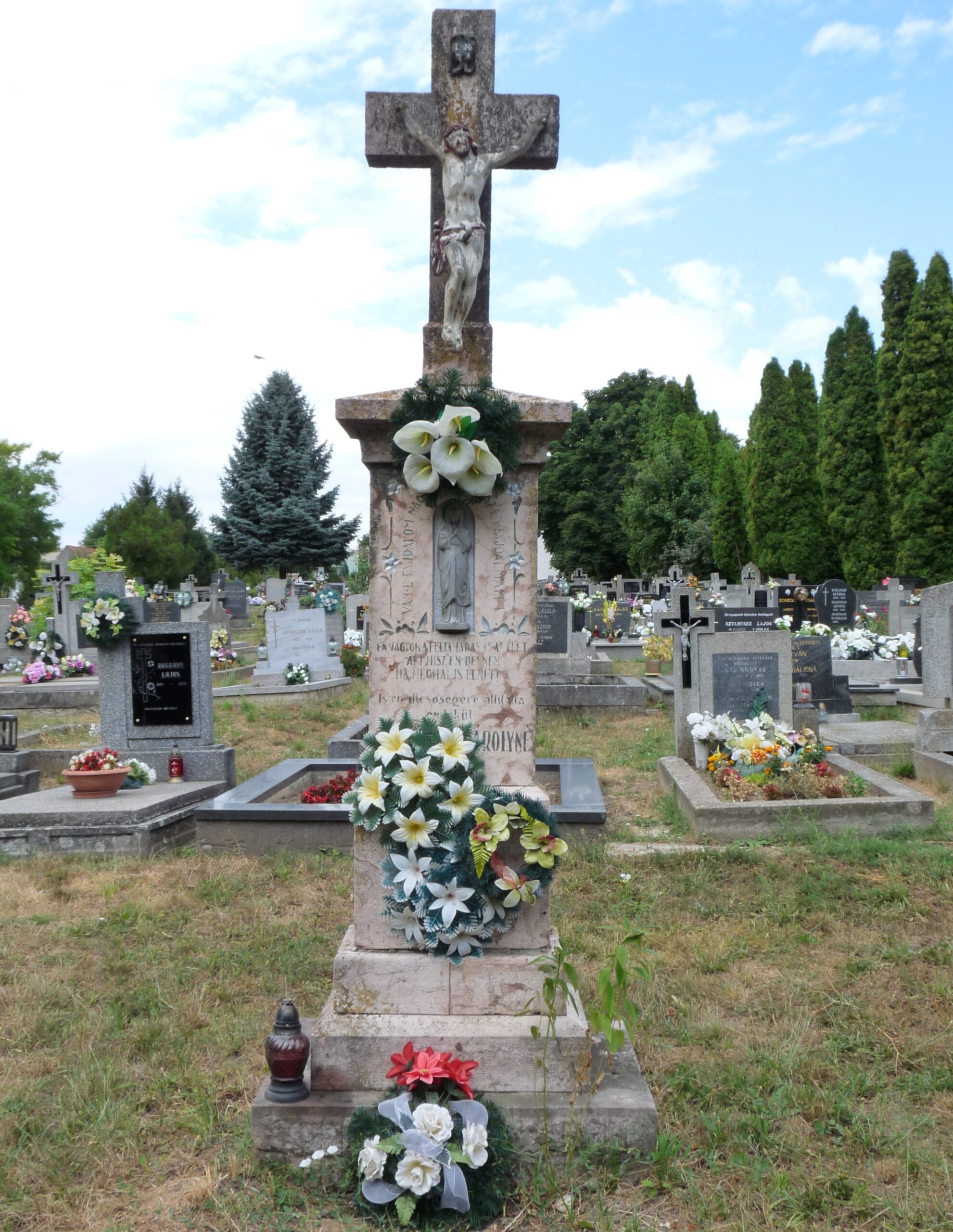 Weidner Károlyné emlékkeresztje