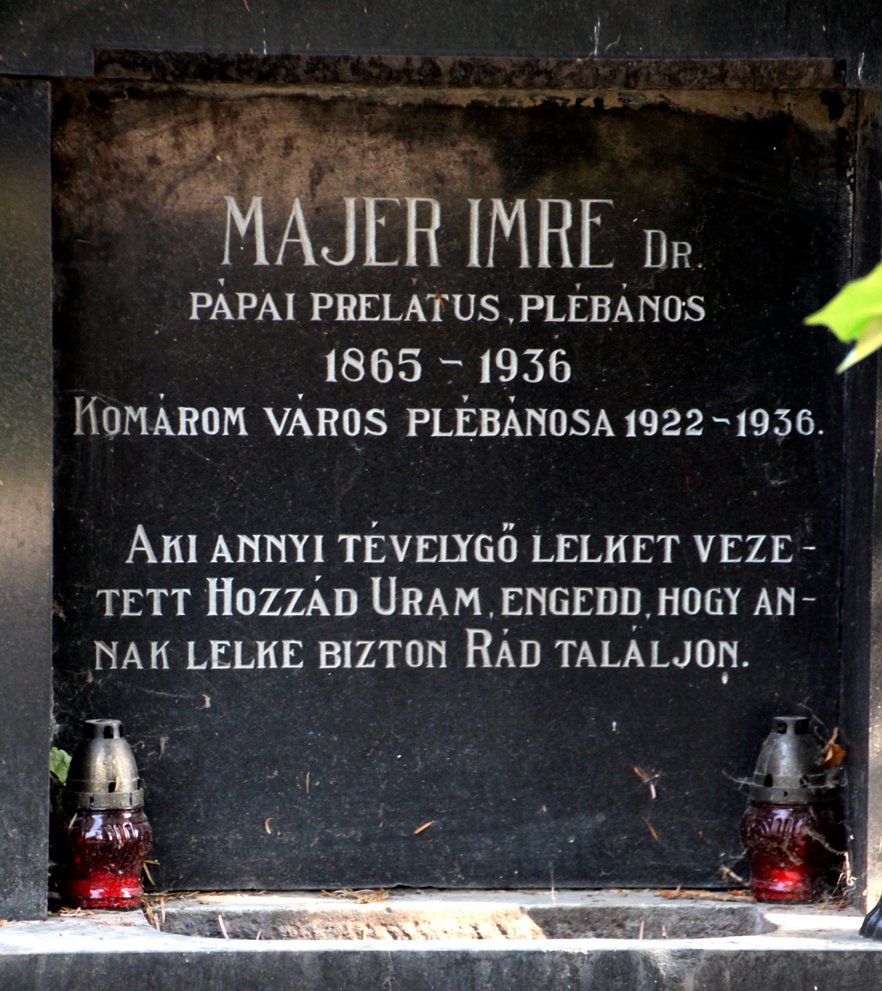 Majer Imre pápai prelátus, plébános sírja