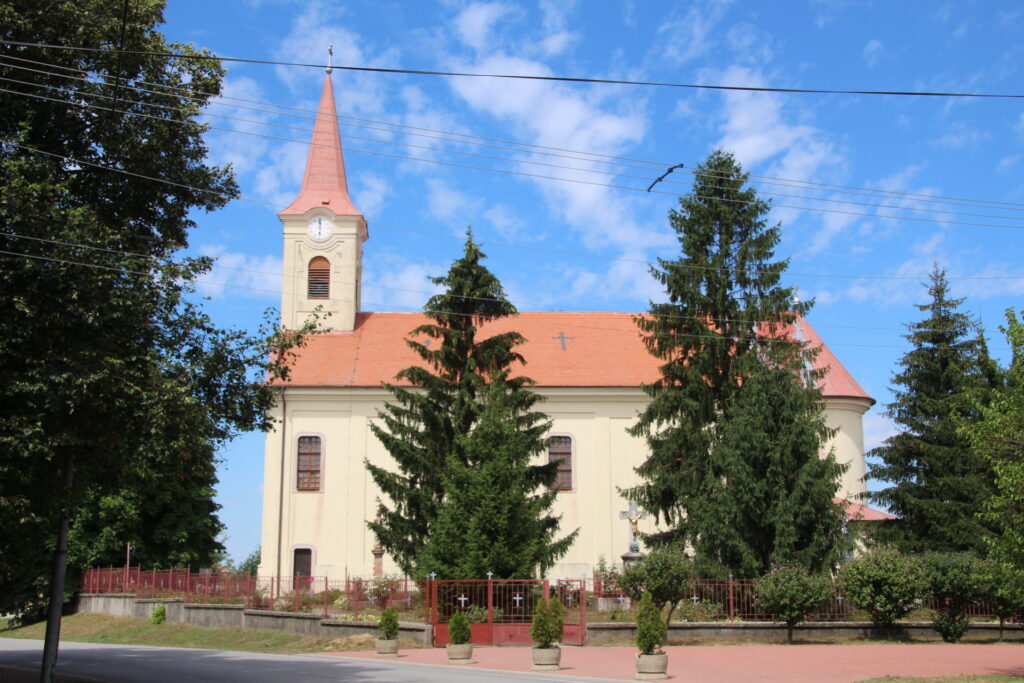 Szentháromság katolikus templom