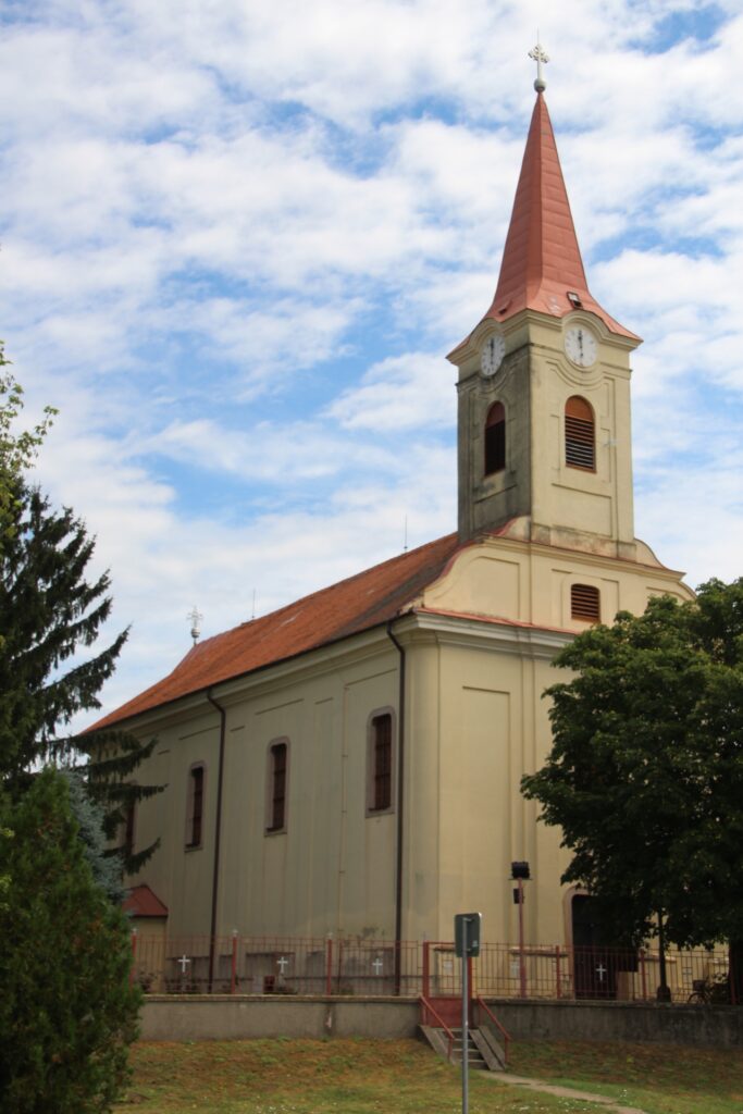 Szentháromság katolikus templom