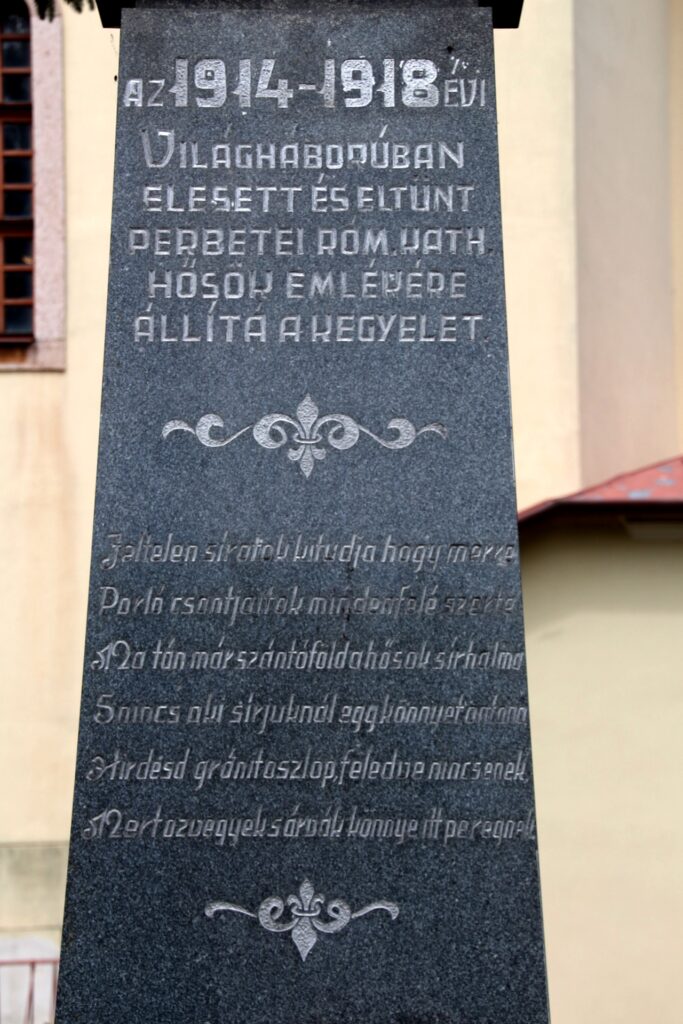 Az első világháború katolikus áldozatainak emlékműve