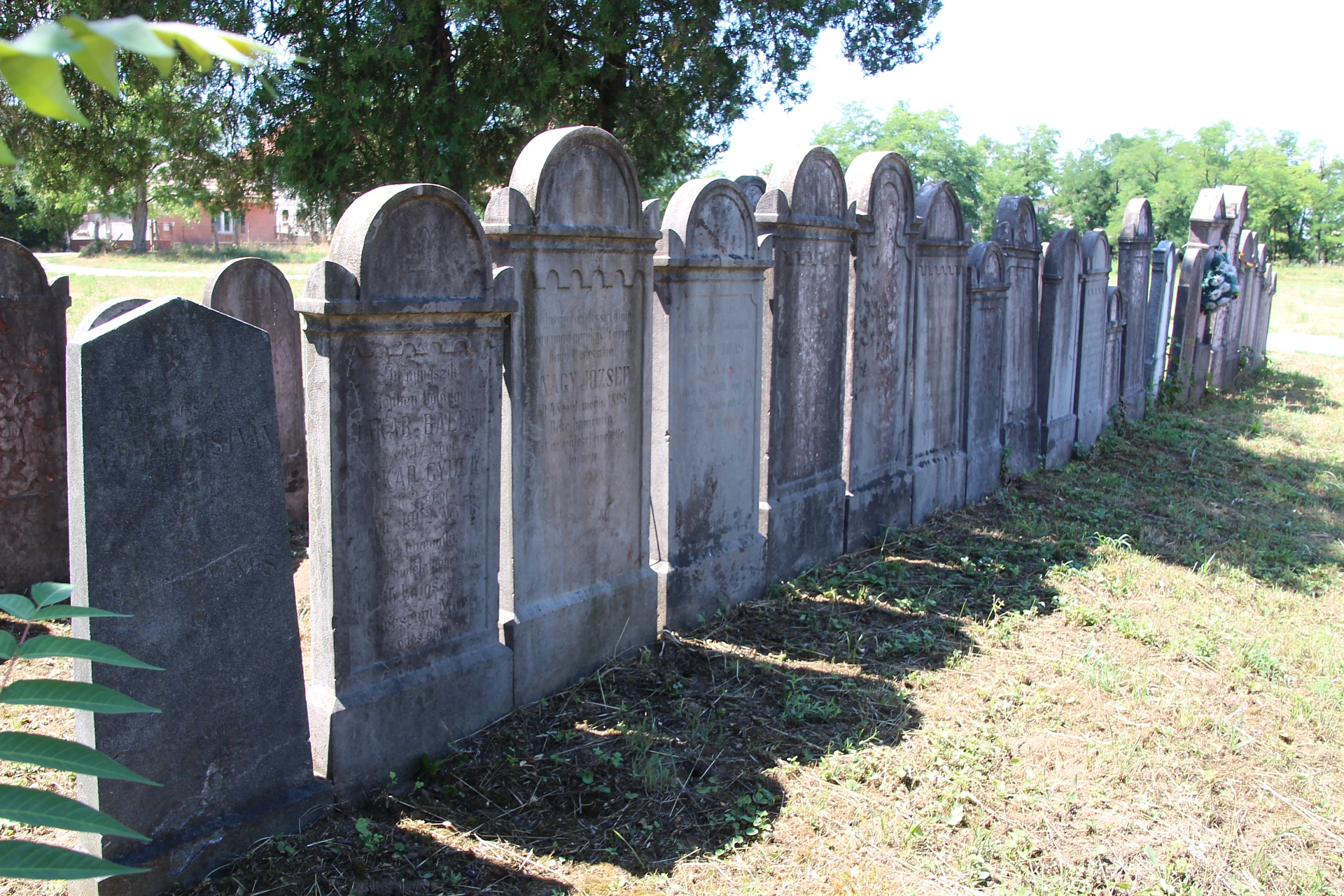 19. századi sírkövek a református temetőben