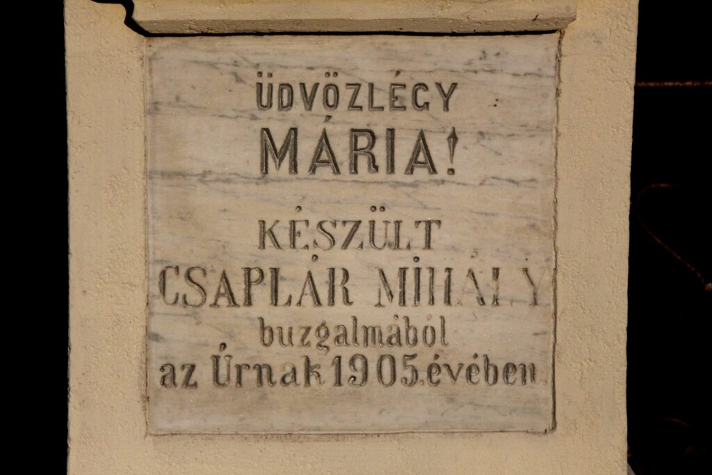 Madonna szobor