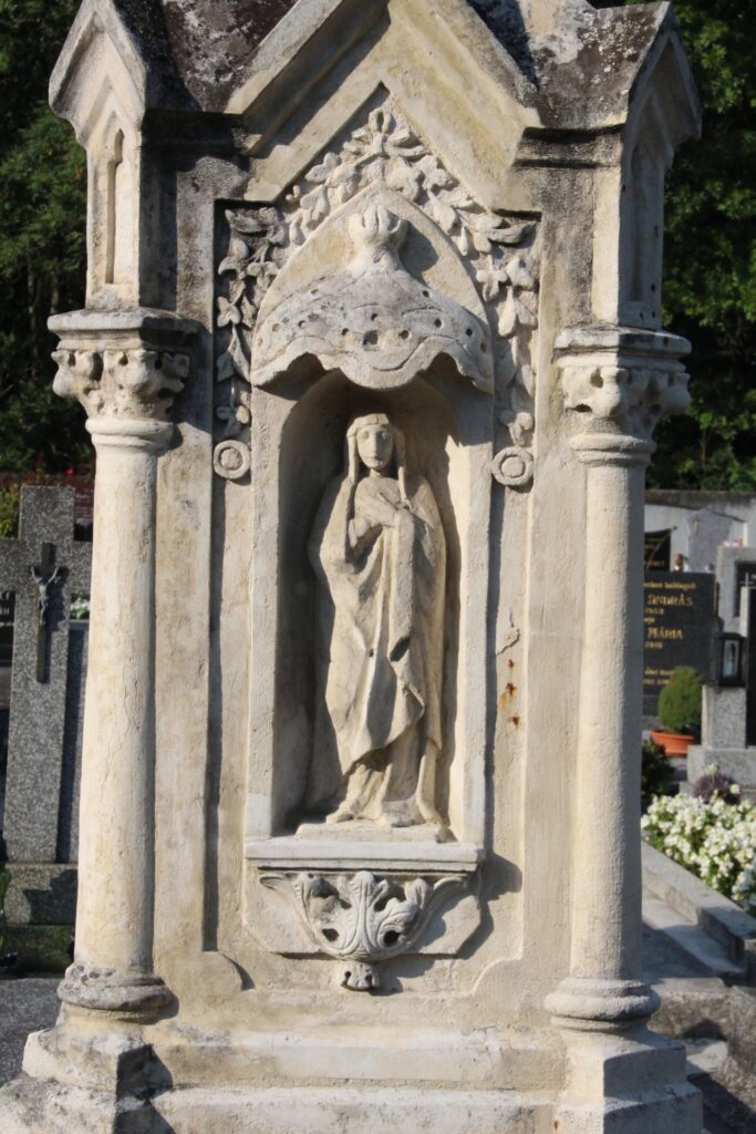 A várkonyi temető nagykeresztje