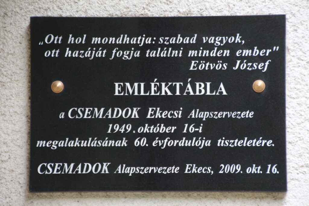 A Csemadok megalakulása 60. évfordulójának emléktáblája